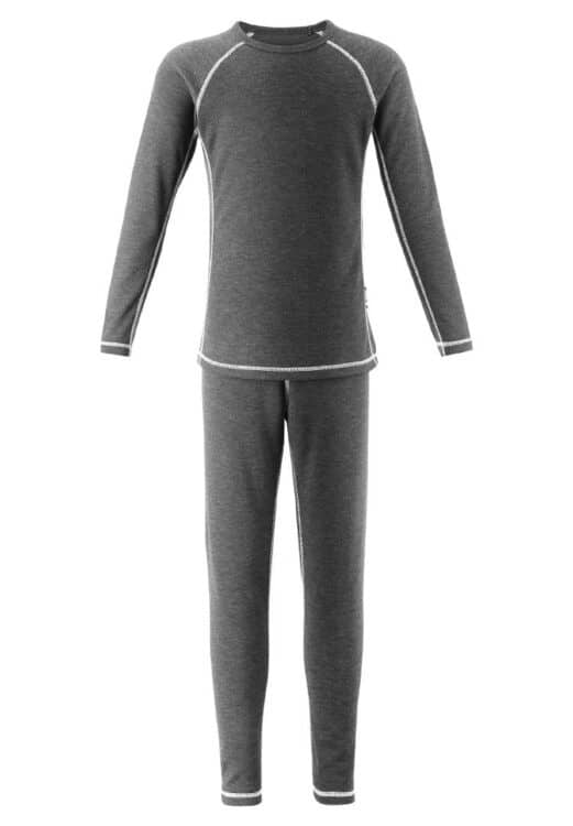 9 Best Base Layers for Kids: Merino Wool and Synthetic to Stay Warm This  Winter - Skiing Kids